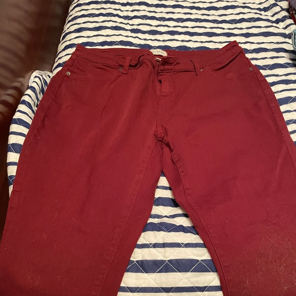 Lila Ryan burgendy jeans size 14.  New with out tags